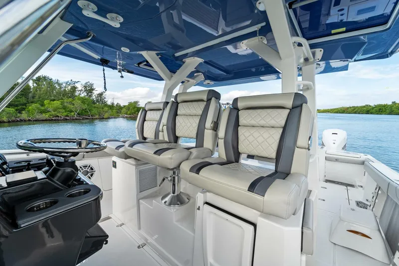 Slide: The Image of Pursuit 42 2021 - 4096804