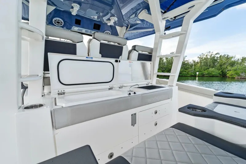 Slide: The Image of Pursuit 42 2021 - 4096808