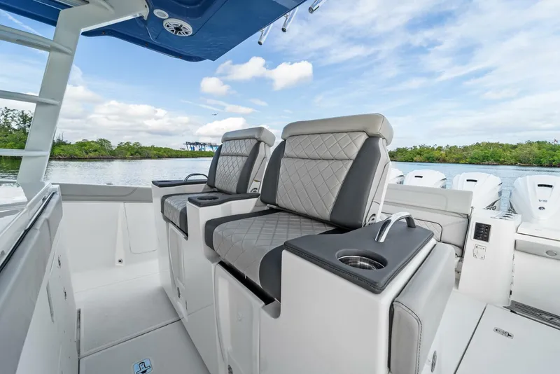 Slide: The Image of Pursuit 42 2021 - 4096812