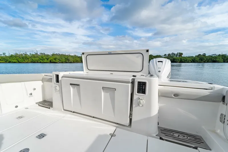 Slide: The Image of Pursuit 42 2021 - 4096843