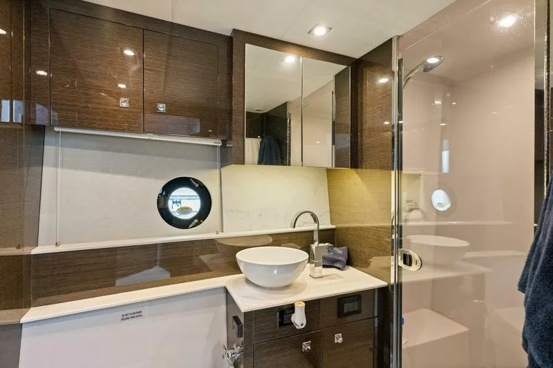 Slide: The Image of 2020 46 Cruisers Cantius - Sweet Caroline - VIP Head & Shower - 4114429