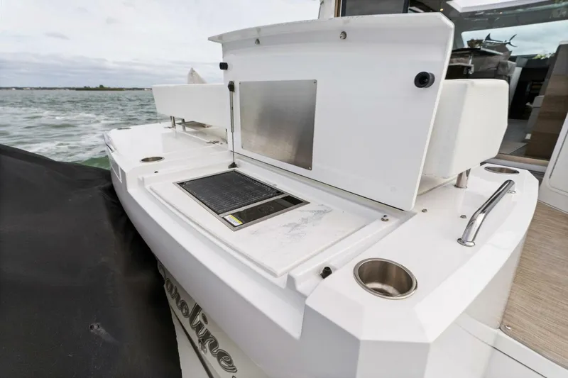 Slide: The Image of 2020 46 Cruisers Cantius - Sweet Caroline - Cockpit Grill - 4114343