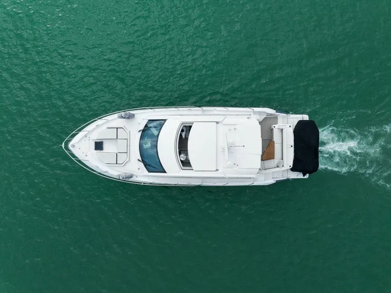 Slide: The Image of 2020 46 Cruisers Cantius - Sweet Caroline - Profile - 4114497