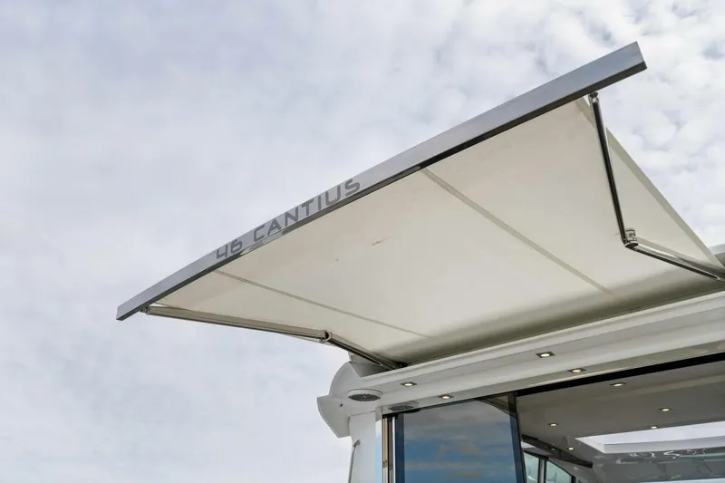 Slide: The Image of 2020 46 Cruisers Cantius - Sweet Caroline - Sunshade - 4114351