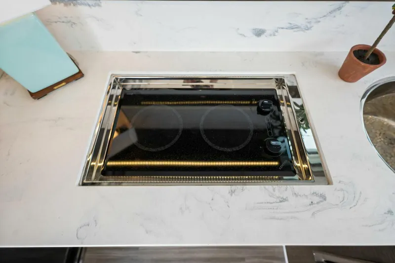 Slide: The Image of 2020 46 Cruisers Cantius - Sweet Caroline - Grill - 4114371