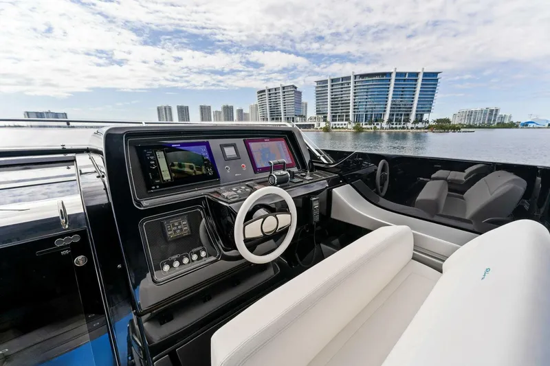 Slide: The Image of Riva Corsaro Super 2024 - 4132384