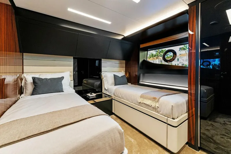 Slide: The Image of Riva Corsaro Super 2024 - 4132495