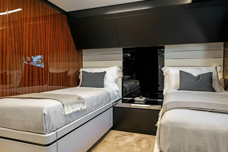 Slide: The Image of Riva Corsaro Super 2024 - 4132500