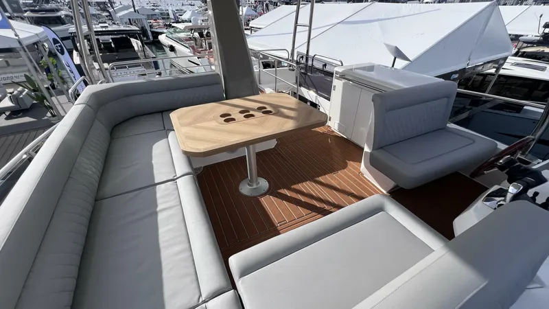 Slide: The Image of Greenline 48 Fly Hybrid 2024 - 4166065