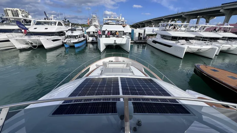 Slide: The Image of Greenline 48 Fly Hybrid 2024 - 4166067