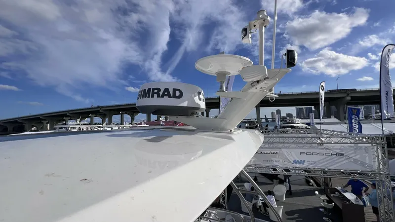 Slide: The Image of Greenline 48 Fly Hybrid 2024 - 4166071