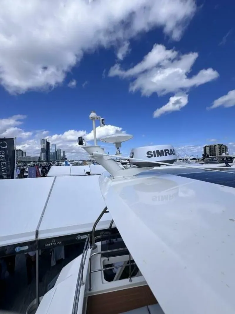 Slide: The Image of Greenline 48 Fly Hybrid 2024 - 4166017