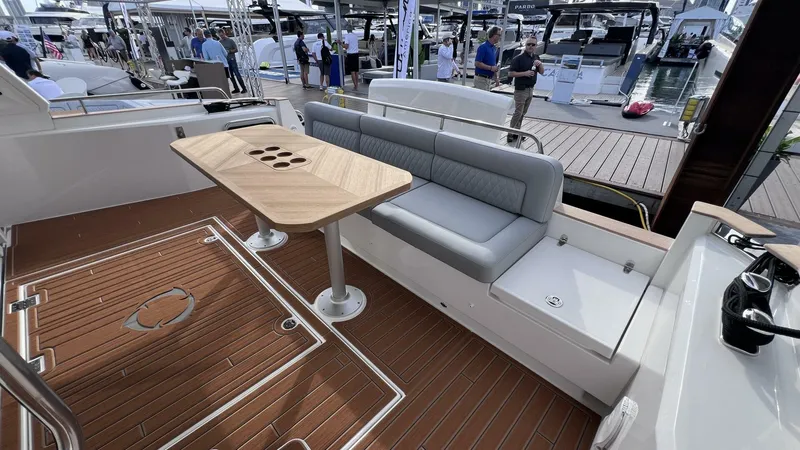 Slide: The Image of Greenline 48 Fly Hybrid 2024 - 4166026