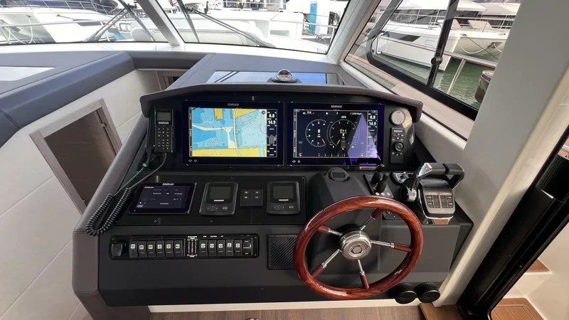 Slide: The Image of Greenline 48 Fly Hybrid 2024 - 4166035