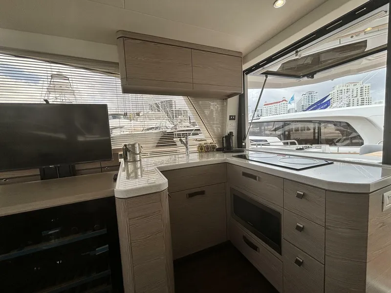 Slide: The Image of Greenline 48 Fly Hybrid 2024 - 4282465