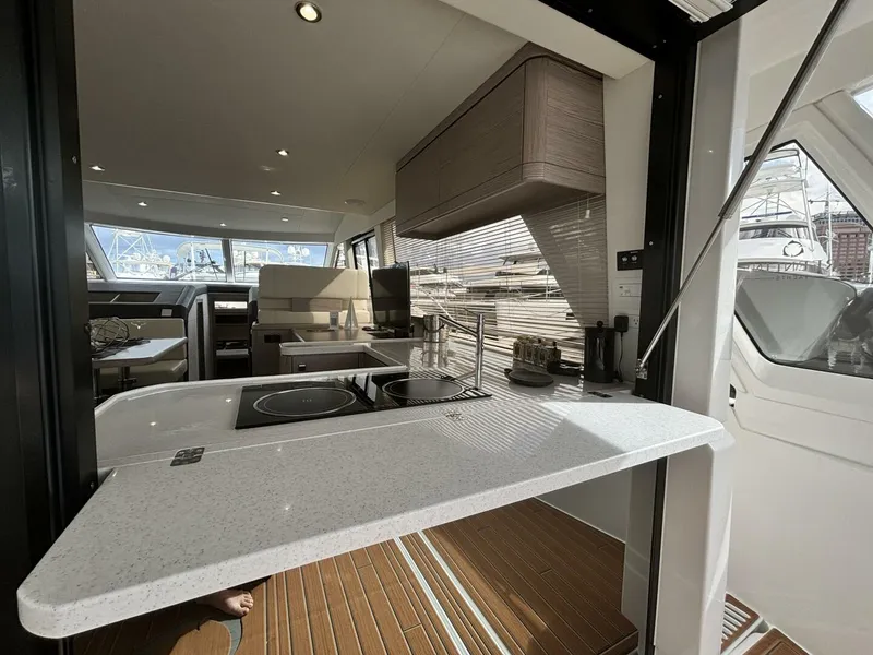 Slide: The Image of Greenline 48 Fly Hybrid 2024 - 4282468