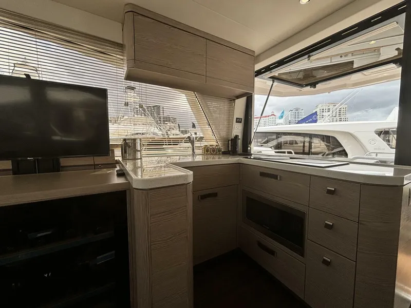 Slide: The Image of Greenline 48 Fly Hybrid 2024 - 4282469