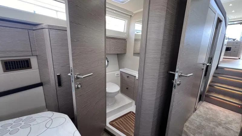 Slide: The Image of Greenline 48 Fly Hybrid 2024 - 4166041