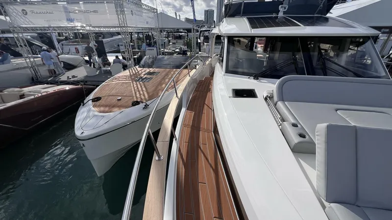 Slide: The Image of Greenline 48 Fly Hybrid 2024 - 4166061