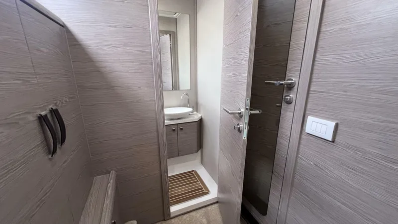 Slide: The Image of Greenline 48 Fly Hybrid 2024 - 4166047