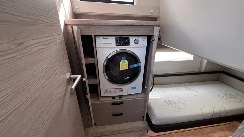 Slide: The Image of Greenline 48 Fly Hybrid 2024 - 4166052