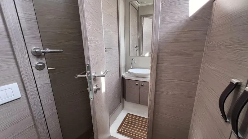 Slide: The Image of Greenline 48 Fly Hybrid 2024 - 4166053