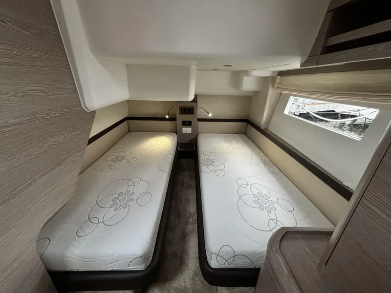 Slide: The Image of Greenline 48 Fly Hybrid 2024 - 4282440