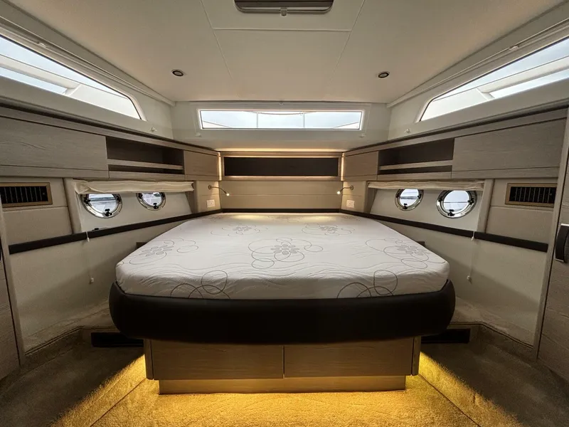 Slide: The Image of Greenline 48 Fly Hybrid 2024 - 4282444