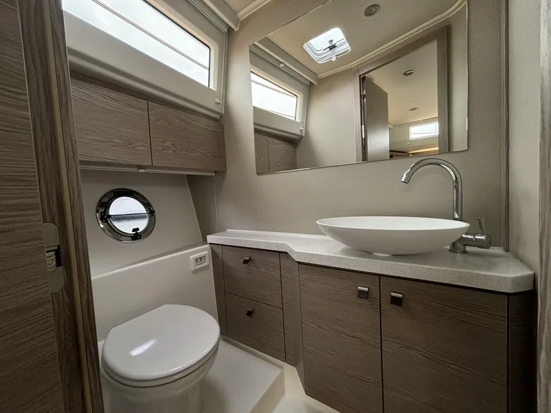 Slide: The Image of Greenline 48 Fly Hybrid 2024 - 4282448