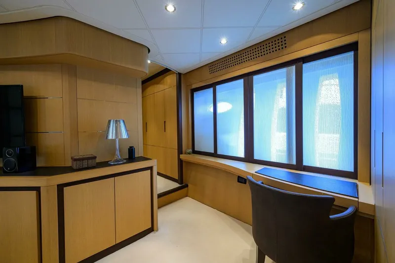 Slide: The Image of Pershing 90 Express 2009 - 7658000