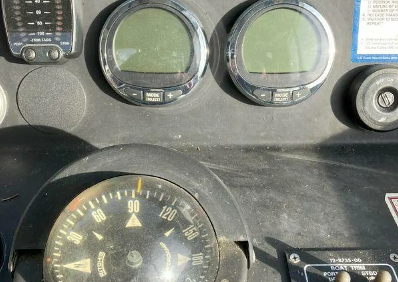 Slide: The Image of Boston Whaler Frontier 1990 - 4100264