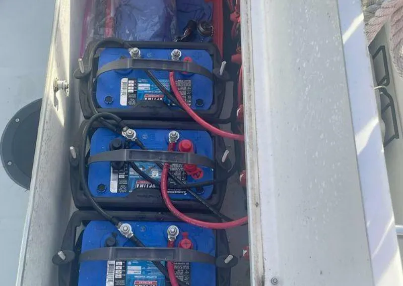 Slide: The Image of Boston Whaler Frontier 1990 - 4100274