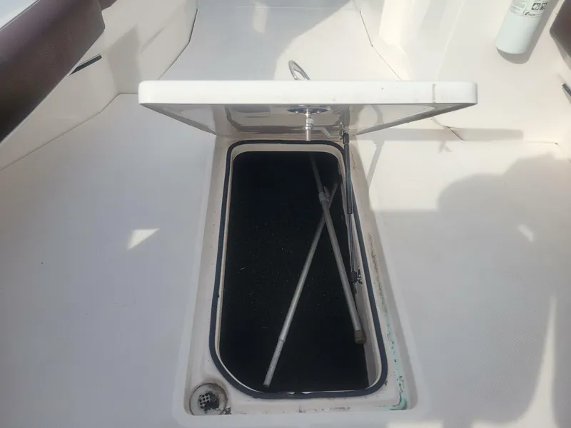 Slide: The Image of Regal 3200 Bowrider 2017 - 4104497