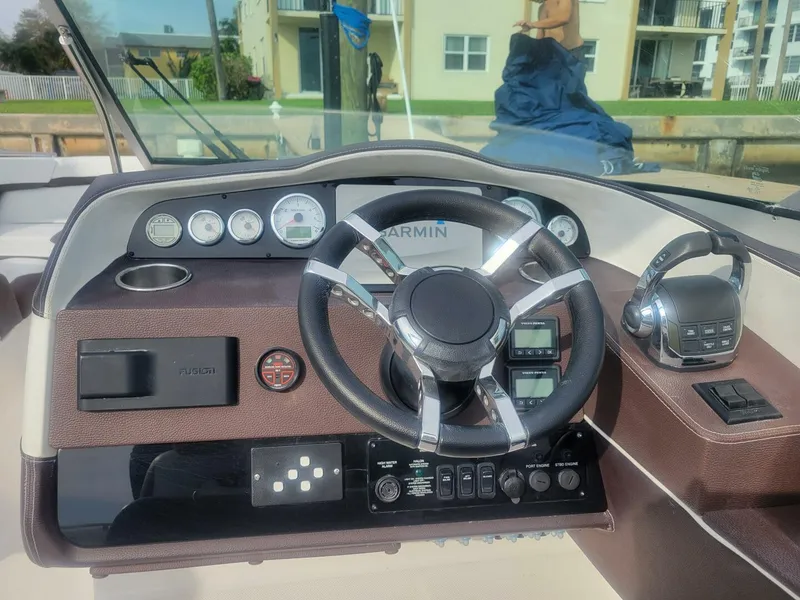 Slide: The Image of Regal 3200 Bowrider 2017 - 4104487