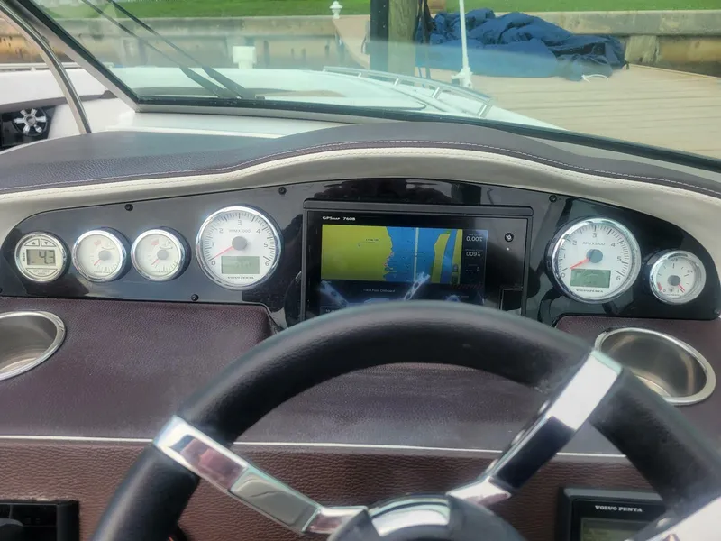 Slide: The Image of Regal 3200 Bowrider 2017 - 4104513