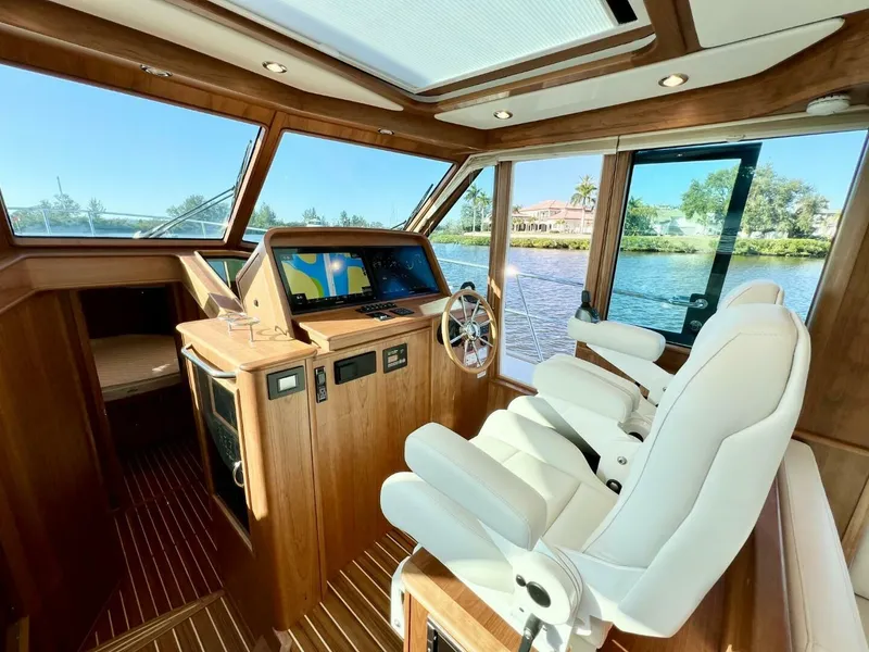 Slide: The Image of Sabre 43 Salon Express 2027 - 4914974