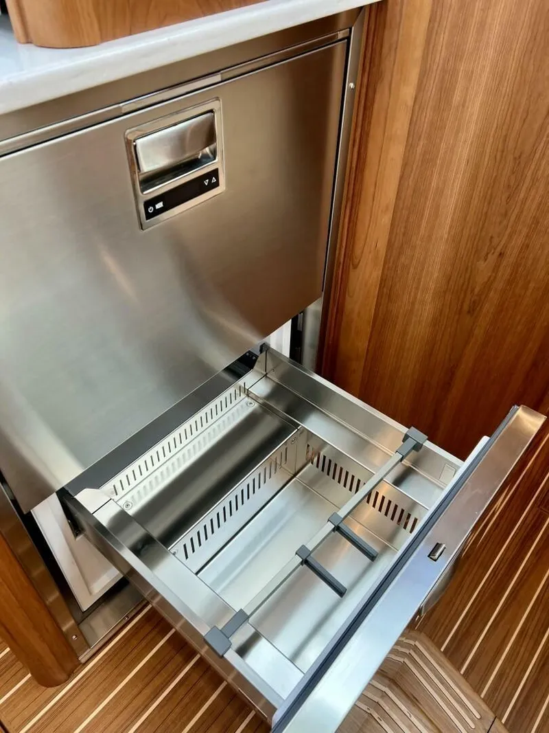 Slide: The Image of Sabre 43 Salon Express 2027 - 4914945