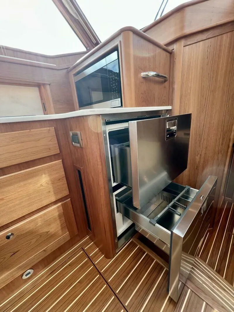 Slide: The Image of Sabre 43 Salon Express 2027 - 4914926