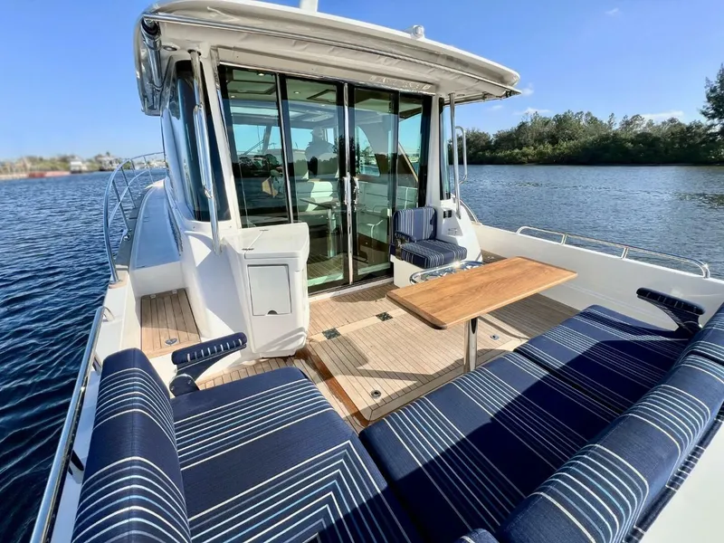 Slide: The Image of Sabre 43 Salon Express 2027 - 4914934