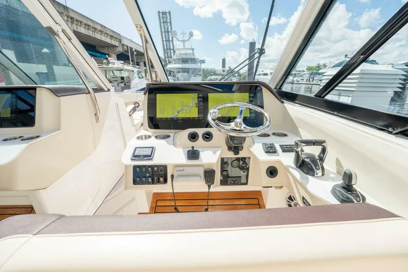 Slide: The Image of Regal LX36 2022 - 4183487