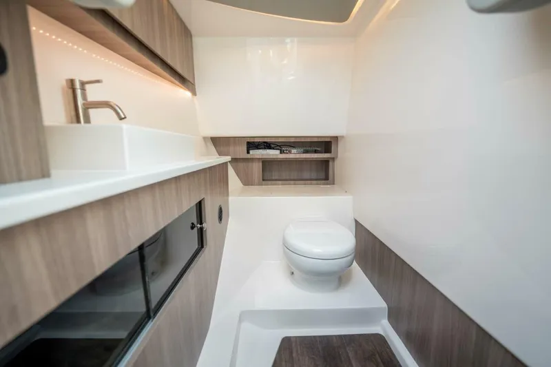 Slide: The Image of Regal LX36 2022 - 4183490