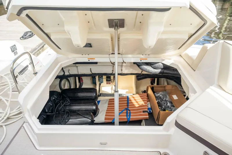 Slide: The Image of Regal LX36 2022 - 4183493