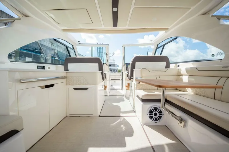 Slide: The Image of Regal LX36 2022 - 4183498