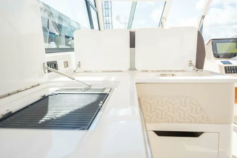 Slide: The Image of Regal LX36 2022 - 4183504