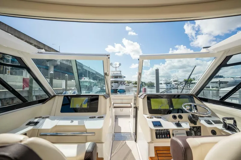 Slide: The Image of Regal LX36 2022 - 4183480