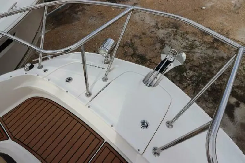 Slide: The Image of Sea Ray 320 Sundancer 2019 - 4104583