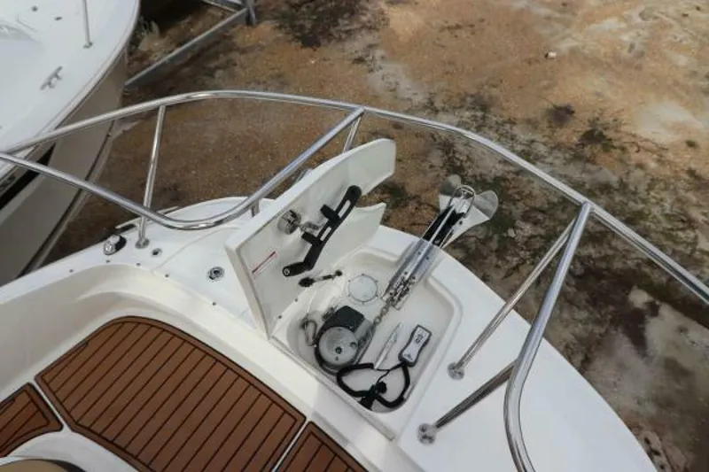 Slide: The Image of Sea Ray 320 Sundancer 2019 - 4104584