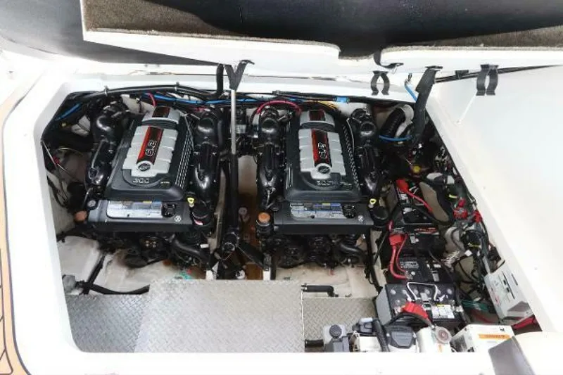 Slide: The Image of Sea Ray 320 Sundancer 2019 - 4104600