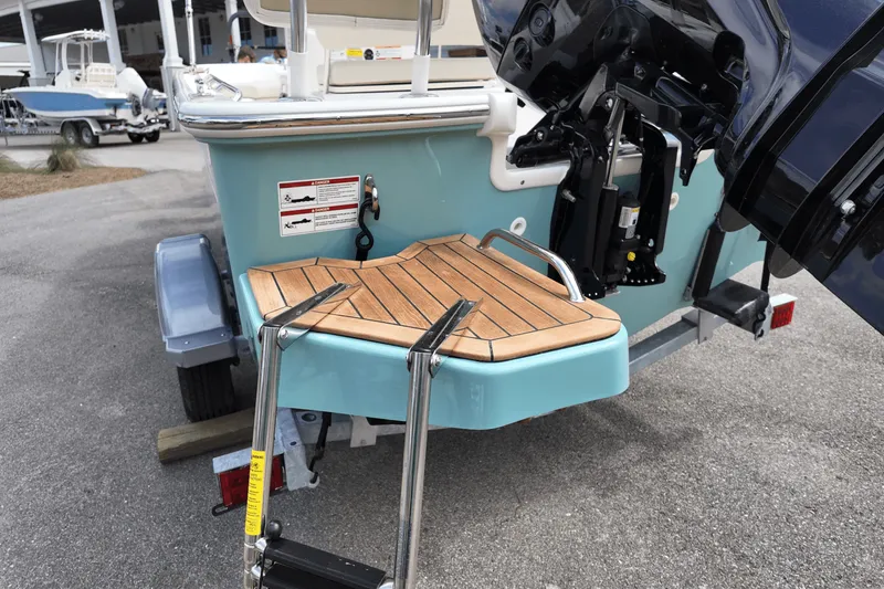 Slide: The Image of Boston Whaler 170 Montauk 2025 - 3