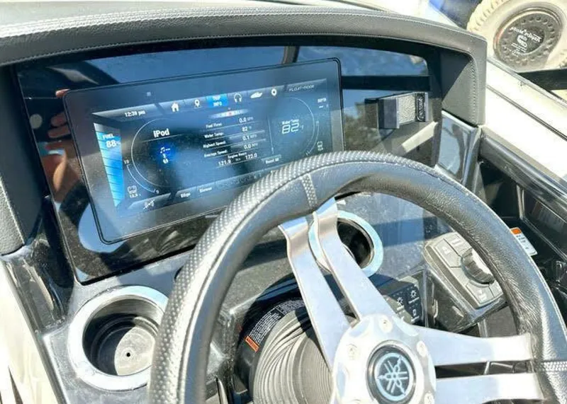 Slide: The Image of Instruments At Helm - 4111922